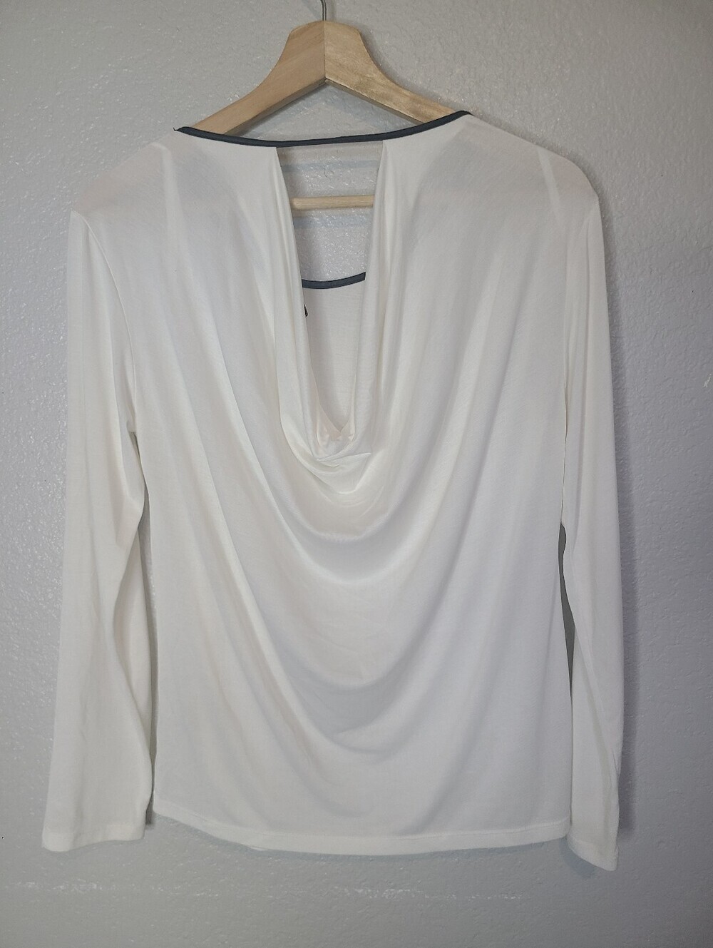 Naked Zebra White Long-Sleeve Draped Back Top Contrast Faux Leather Trim Medium